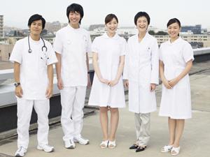 家族で通える！痛みを最小限に抑えた「抜かない歯医者」の選び方ガイド